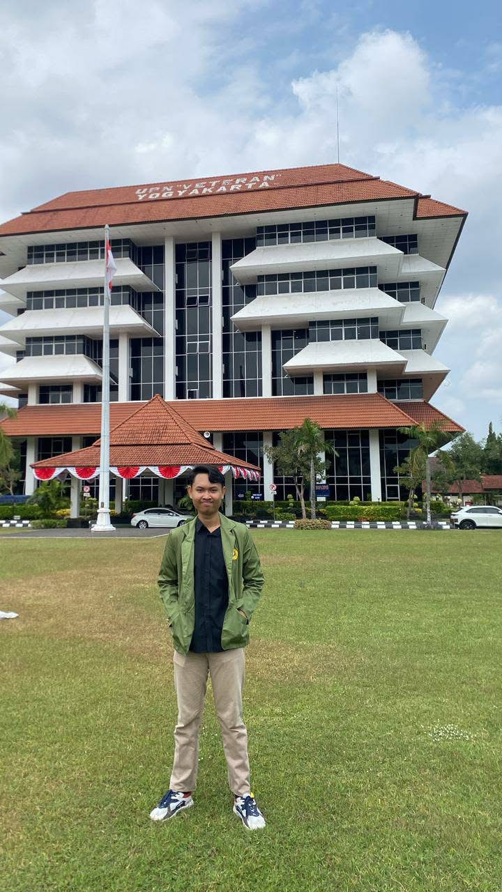 Ahmd S, Pelajar Semester 6